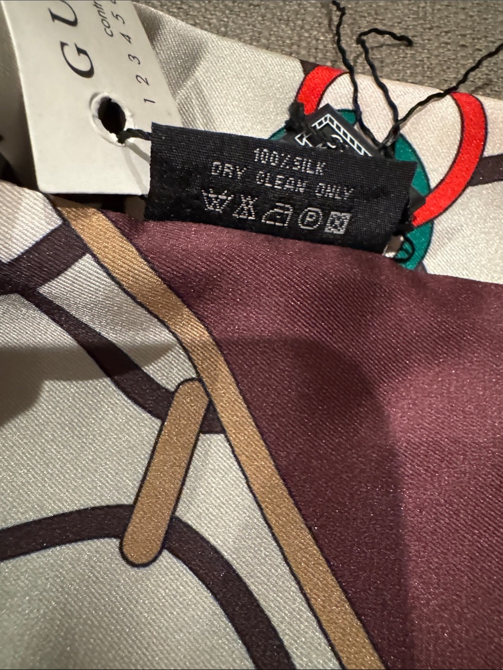 NEW Gucci 100% Silk Twillie Scarf Tie - Picture 9 of 11